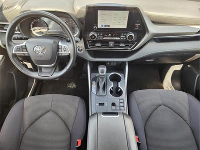 2025 Toyota Highlander LE