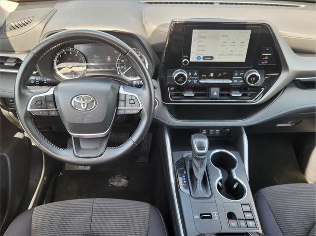2025 Toyota Highlander LE