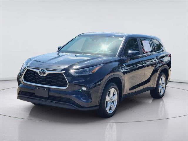 2025 Toyota Highlander Base