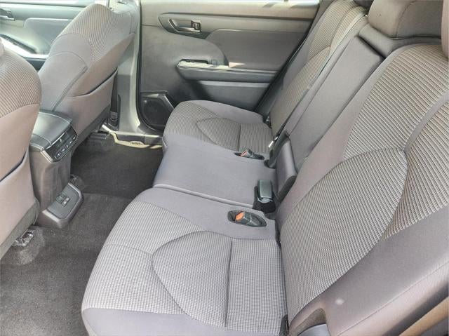 2025 Toyota Highlander LE