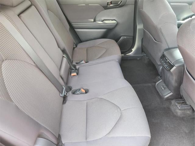 2025 Toyota Highlander LE