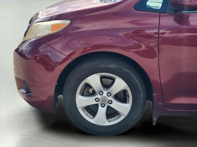 2011 Toyota Sienna LE 8-Passenger