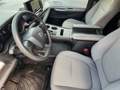 2025 Toyota Sienna LE 8 Passenger