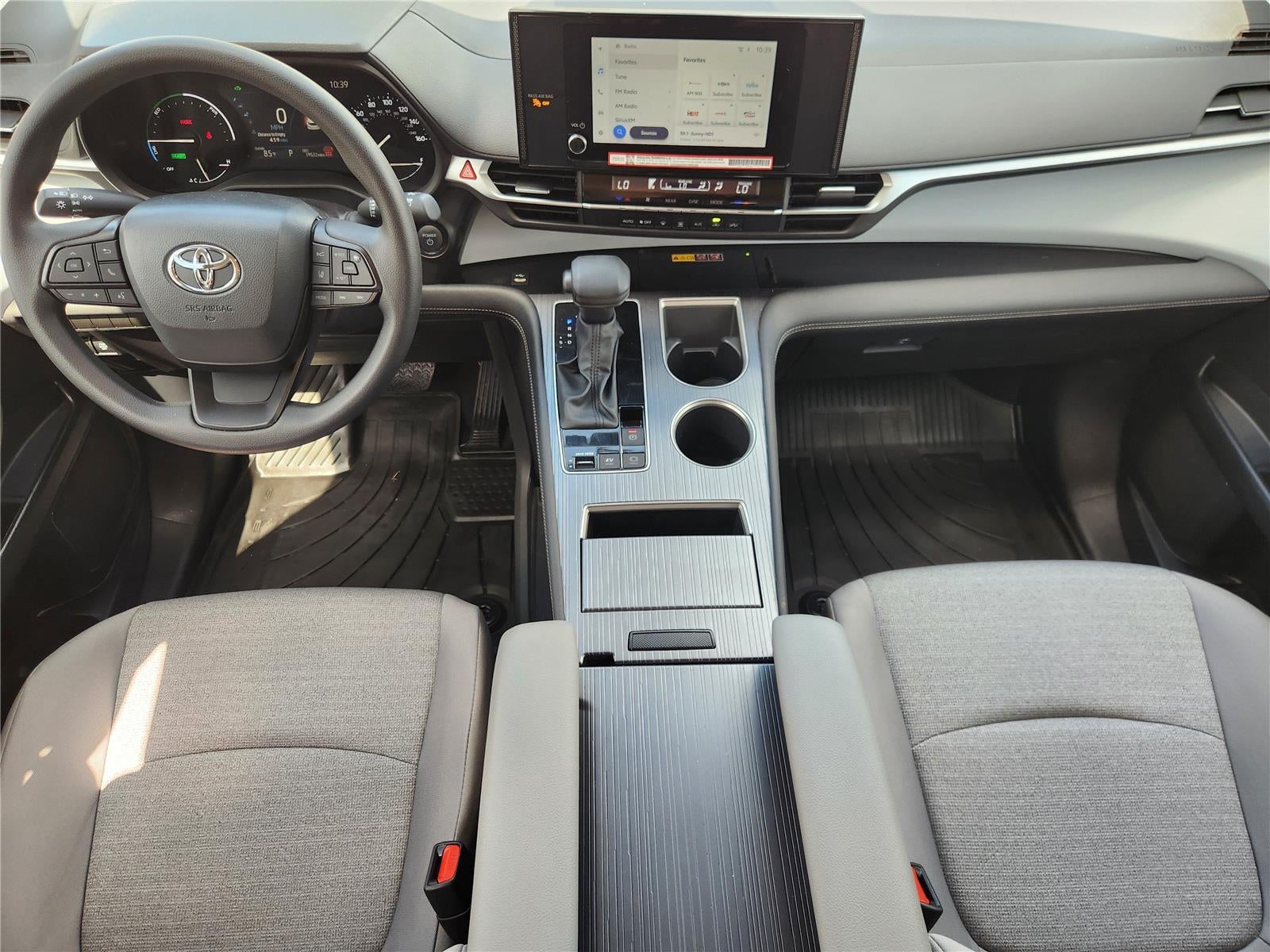 2025 Toyota Sienna LE 8 Passenger