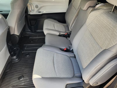 2025 Toyota Sienna LE 8 Passenger