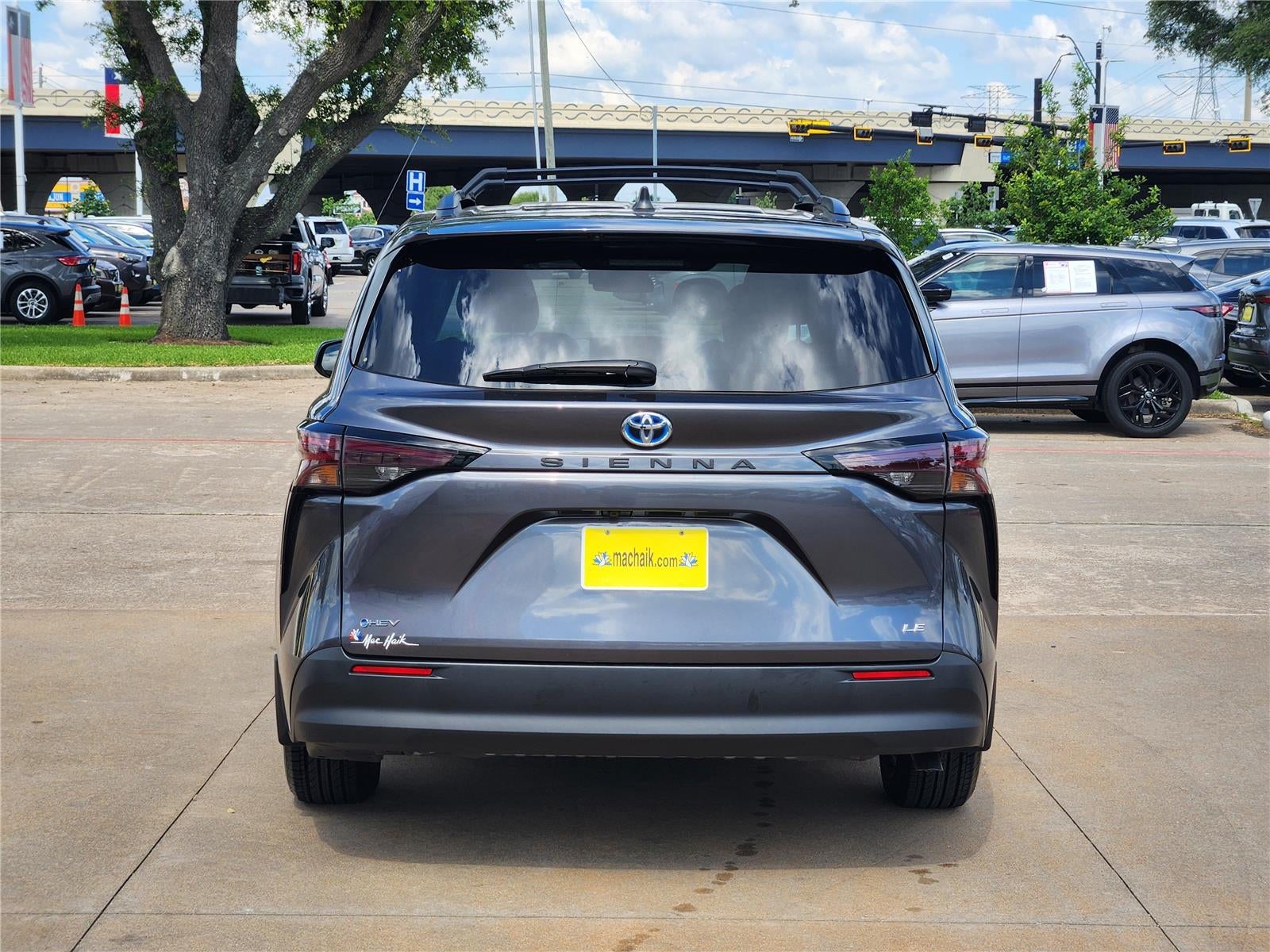 2025 Toyota Sienna LE 8 Passenger