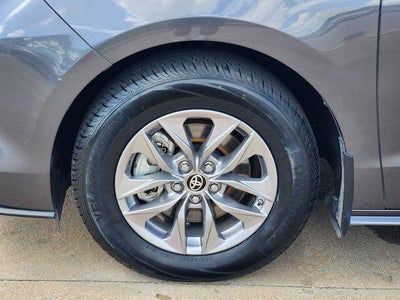 2025 Toyota Sienna LE 8 Passenger