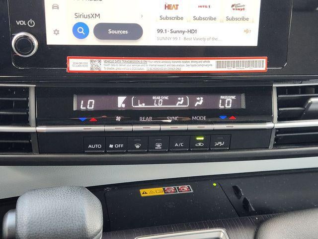 2025 Toyota Sienna LE 8 Passenger