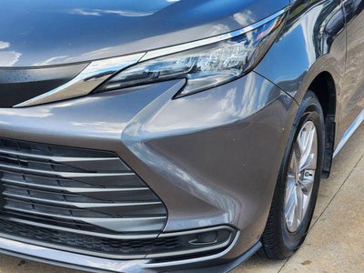 2025 Toyota Sienna LE 8 Passenger