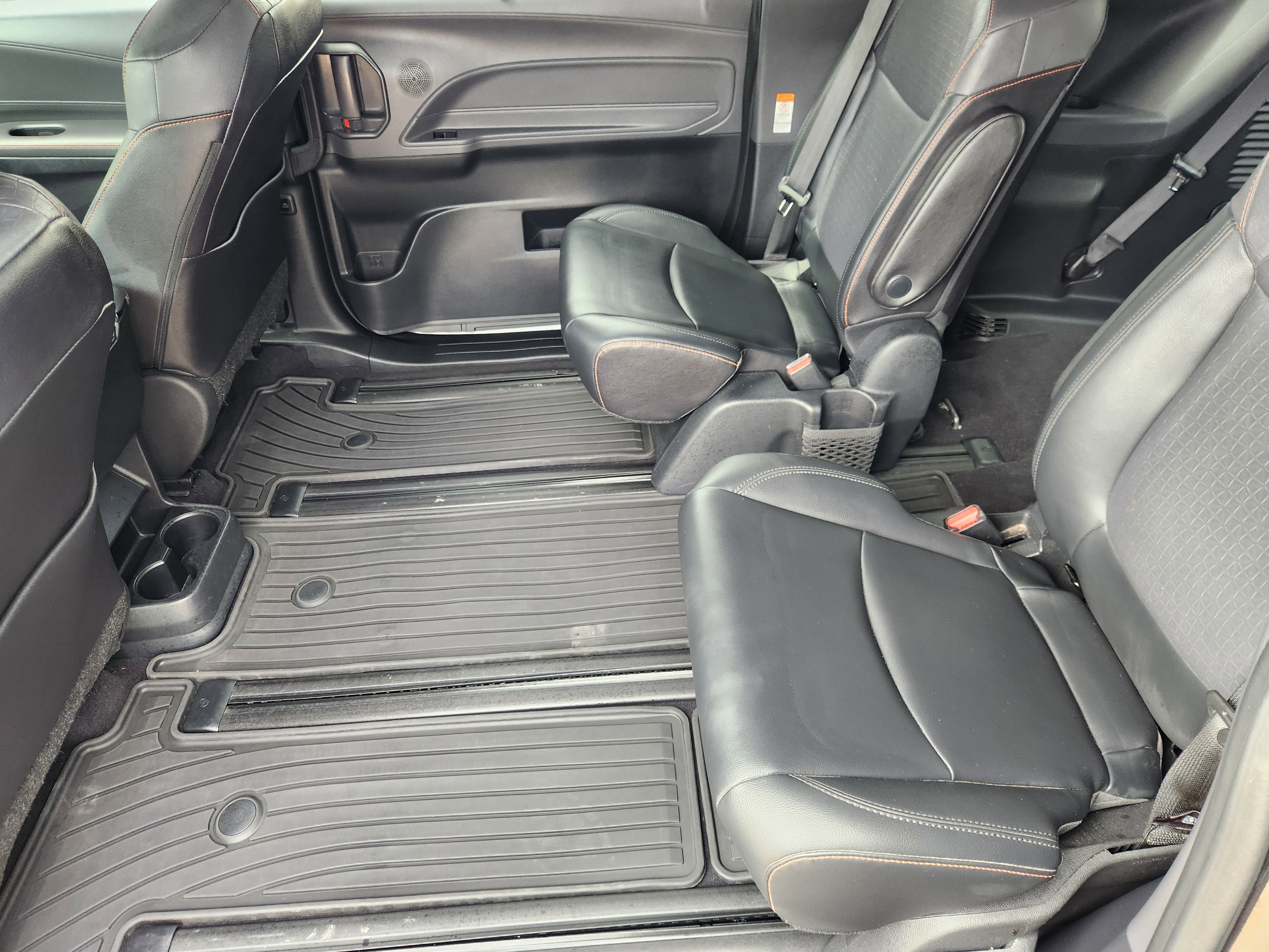 2022 Toyota Sienna XSE 7 Passenger