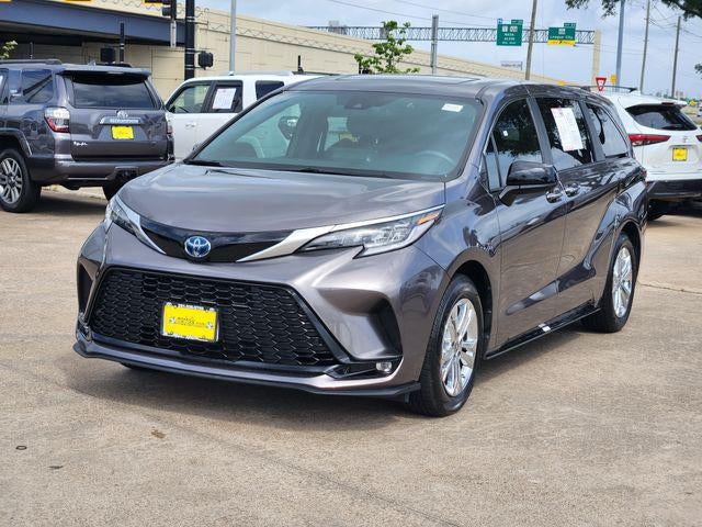 2022 Toyota Sienna XSE 7 Passenger