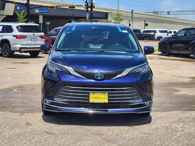 2021 Toyota Sienna XLE