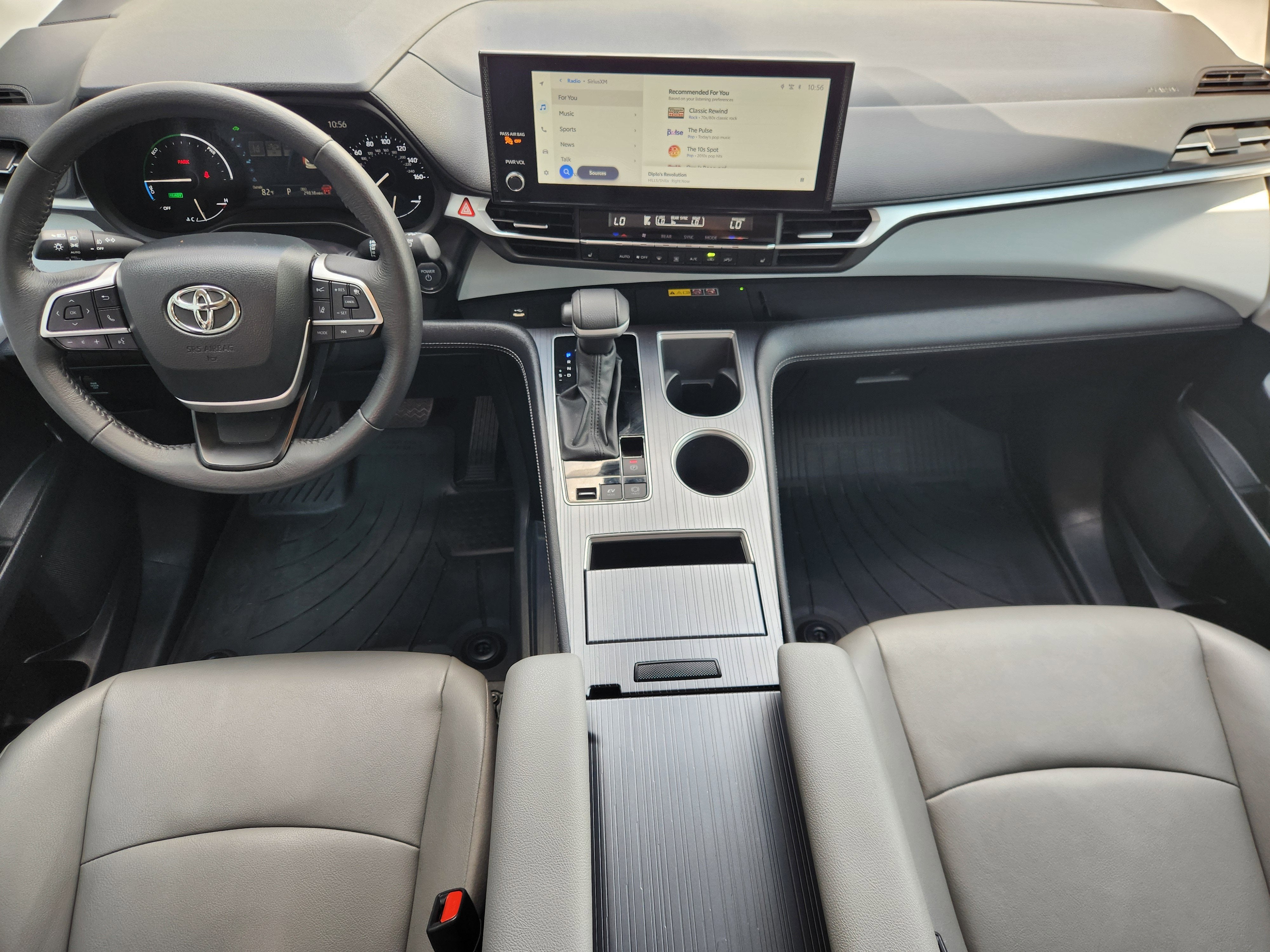 2025 Toyota Sienna XLE 8 Passenger
