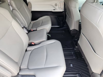 2025 Toyota Sienna XLE 8 Passenger