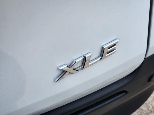 2025 Toyota Sienna XLE 8 Passenger