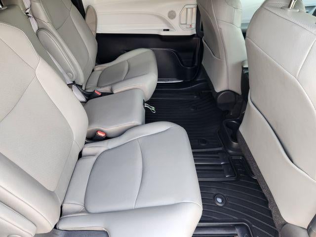 2025 Toyota Sienna XLE 8 Passenger