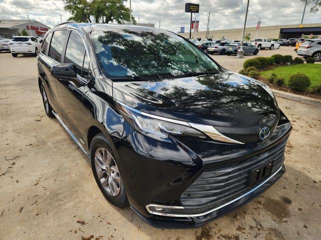 2021 Toyota Sienna XLE