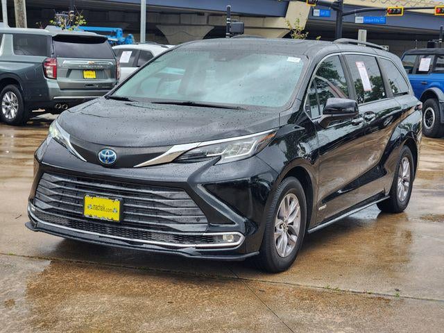 2021 Toyota Sienna XLE