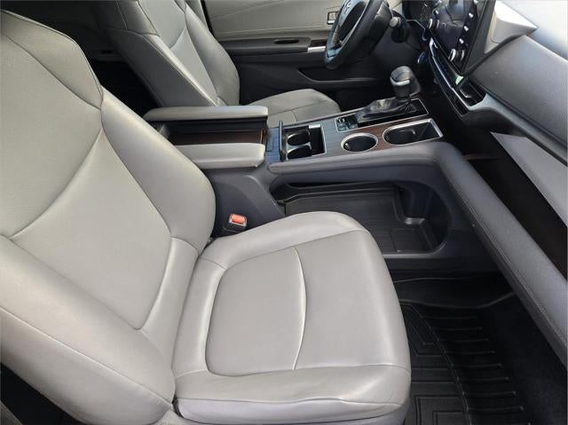2021 Toyota Sienna HV Base
