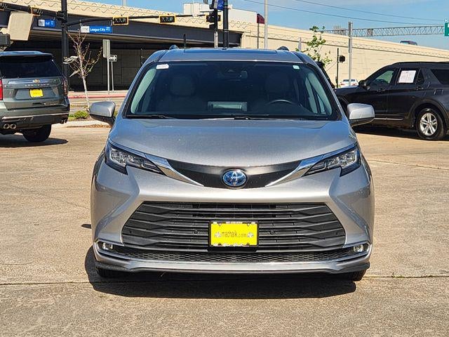 2021 Toyota Sienna XLE 7 Passenger