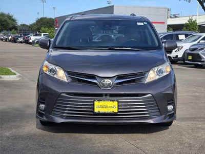 2018 Toyota Sienna XLE