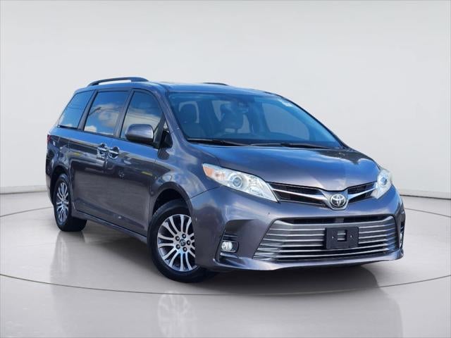 2018 Toyota Sienna XLE 8-Passenger
