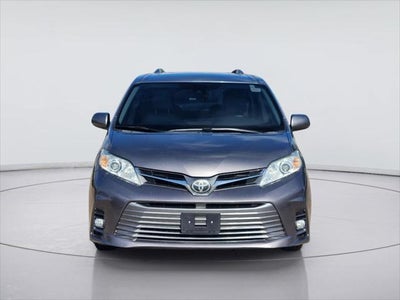 2018 Toyota Sienna XLE 8-Passenger