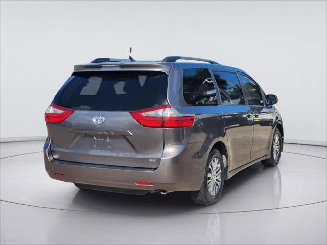 2018 Toyota Sienna XLE 8-Passenger
