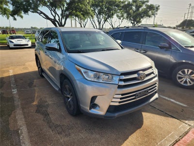 2017 Toyota HIGHLANDER LE