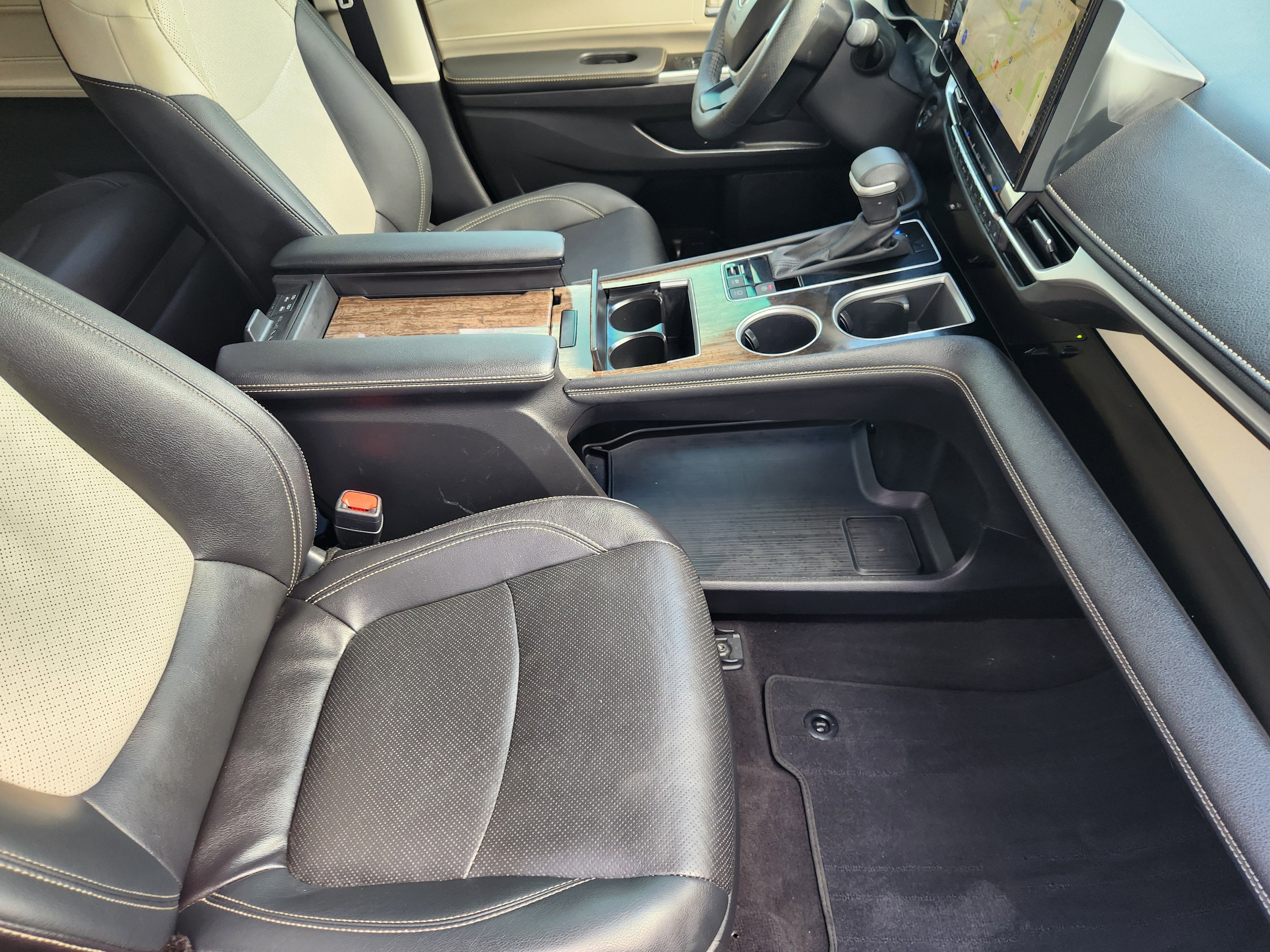 2025 Toyota Sienna Limited 7 Passenger