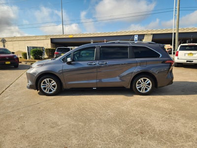 2025 Toyota Sienna Limited 7 Passenger