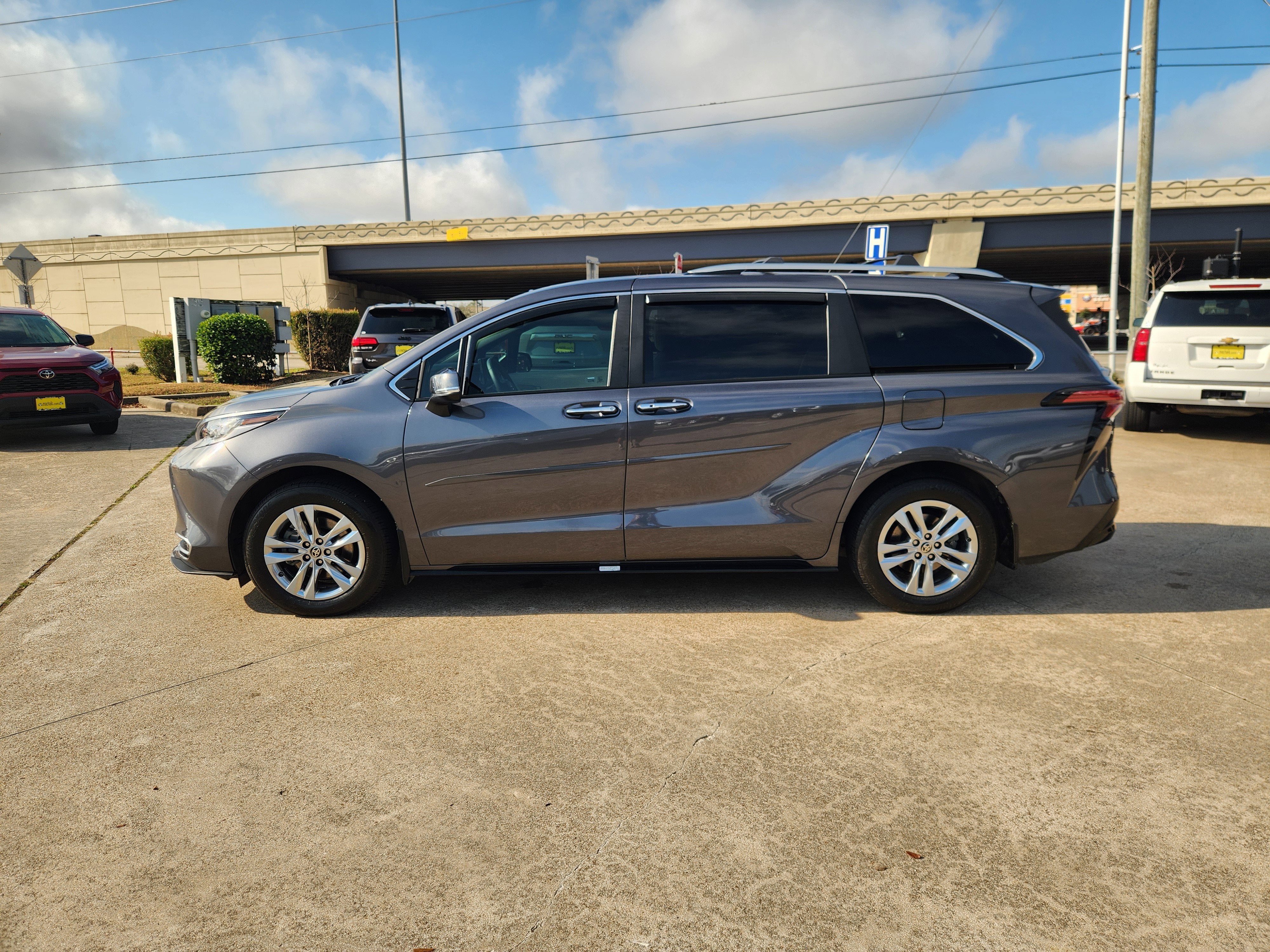 2025 Toyota Sienna Limited 7 Passenger
