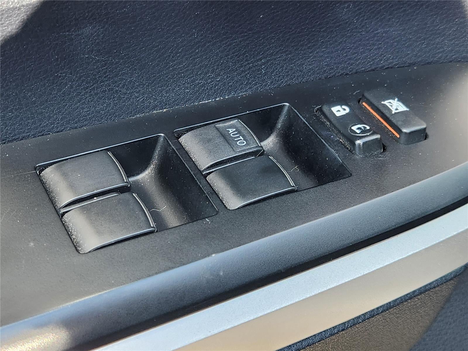 2015 Toyota Tundra Truck SR5