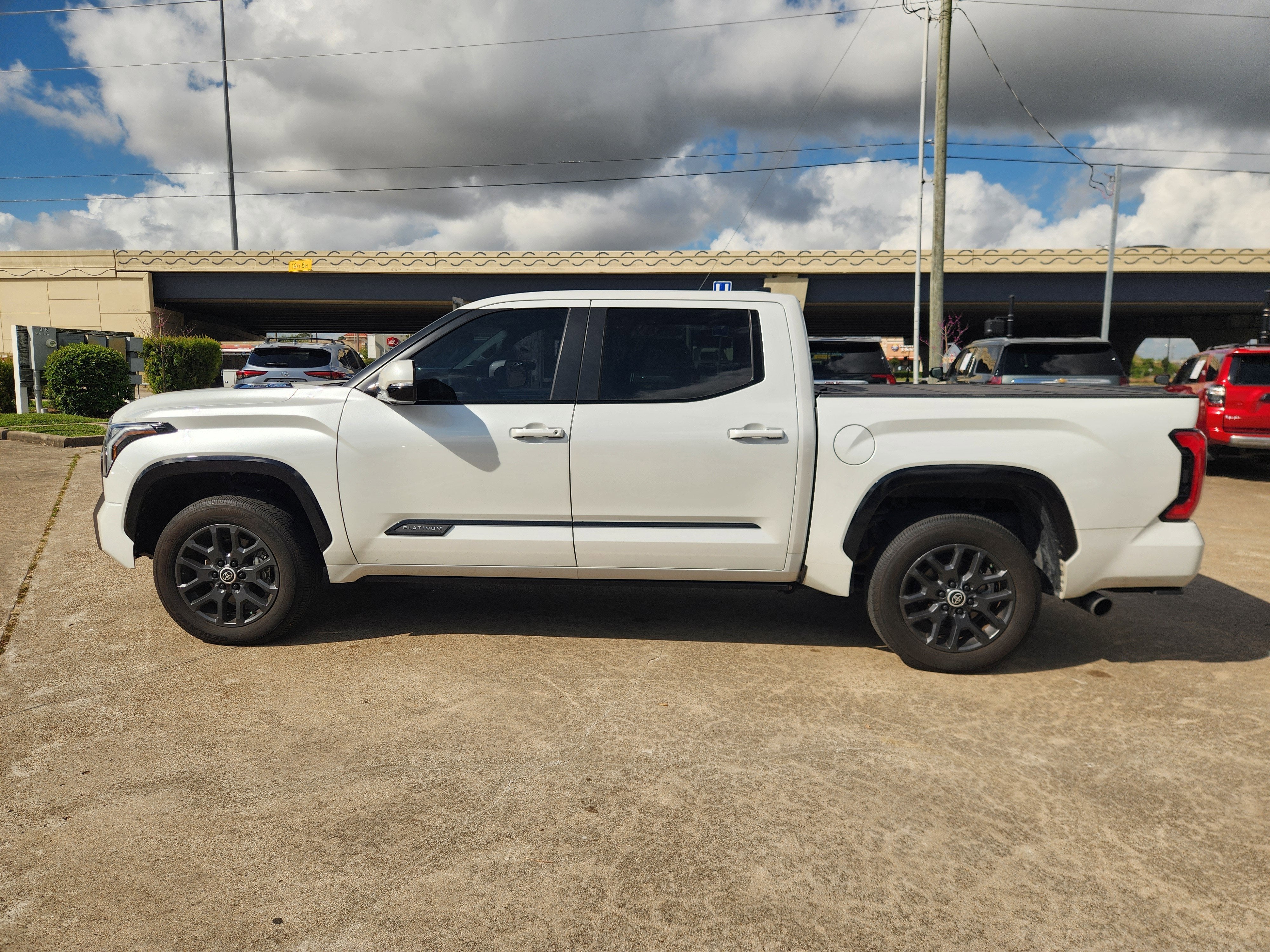 2024 Toyota Tundra Hybrid Platinum