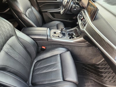 2022 BMW X7 M50i