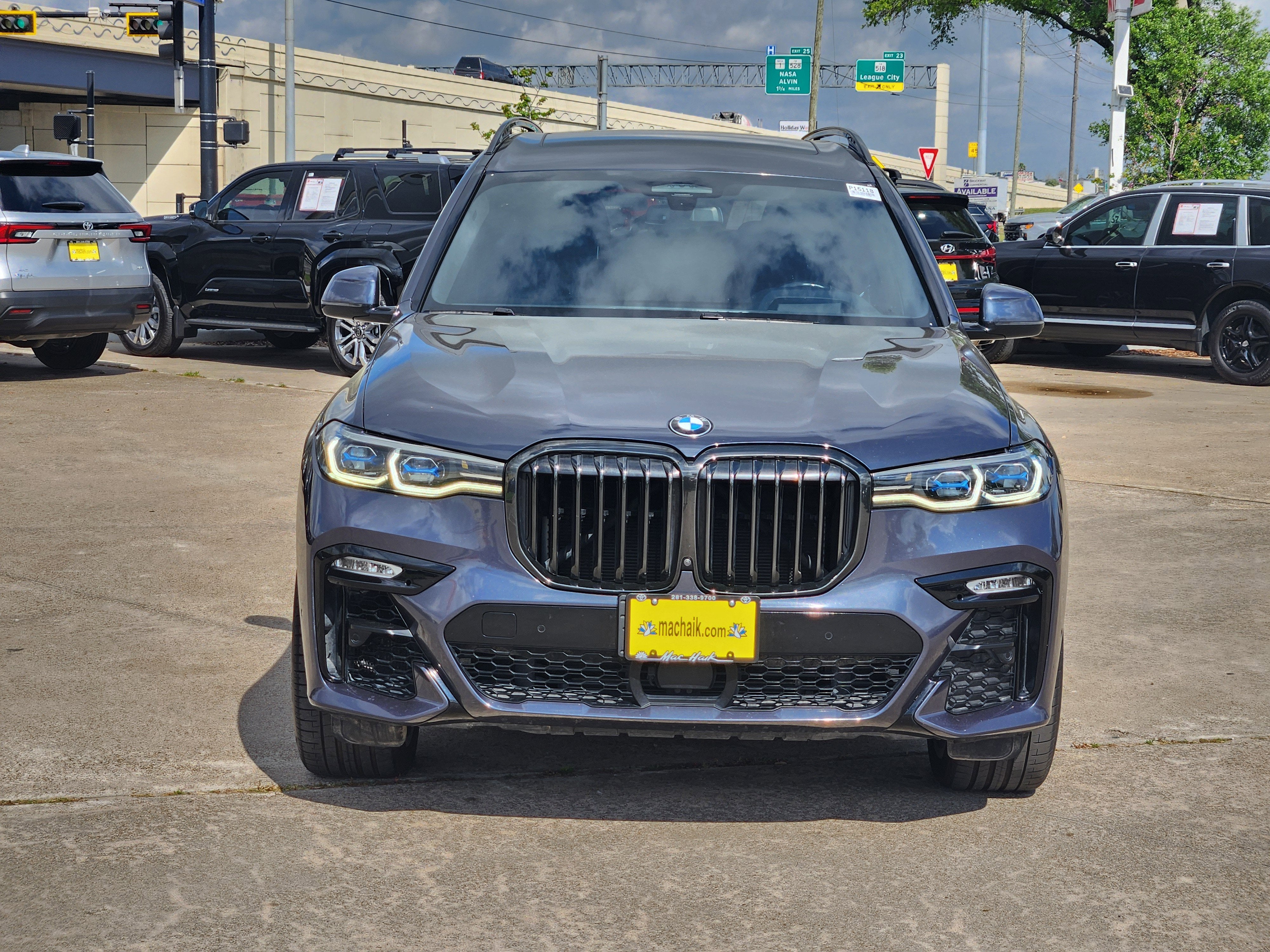 2022 BMW X7 M50i