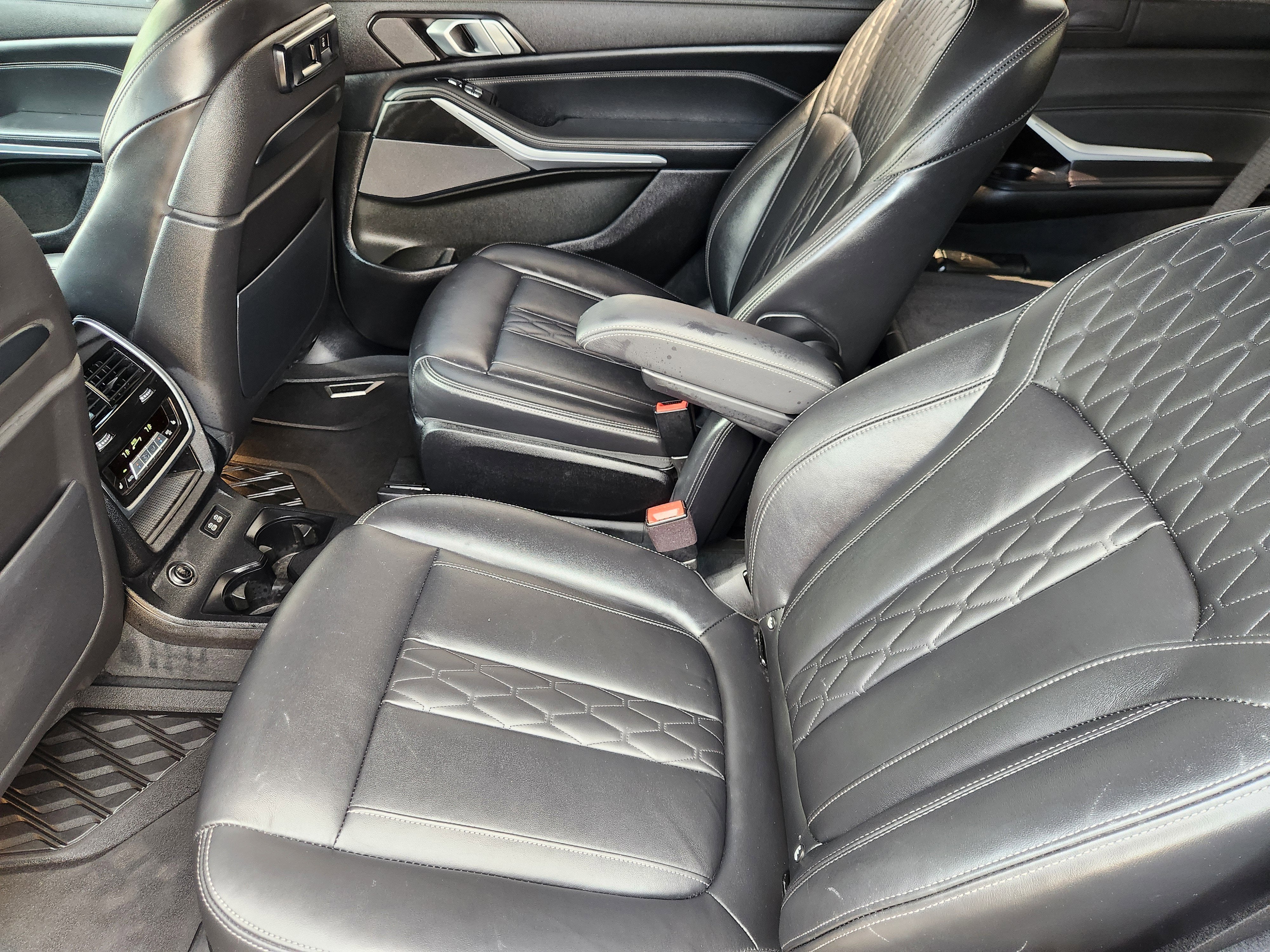 2022 BMW X7 M50i