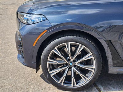 2022 BMW X7 M50i