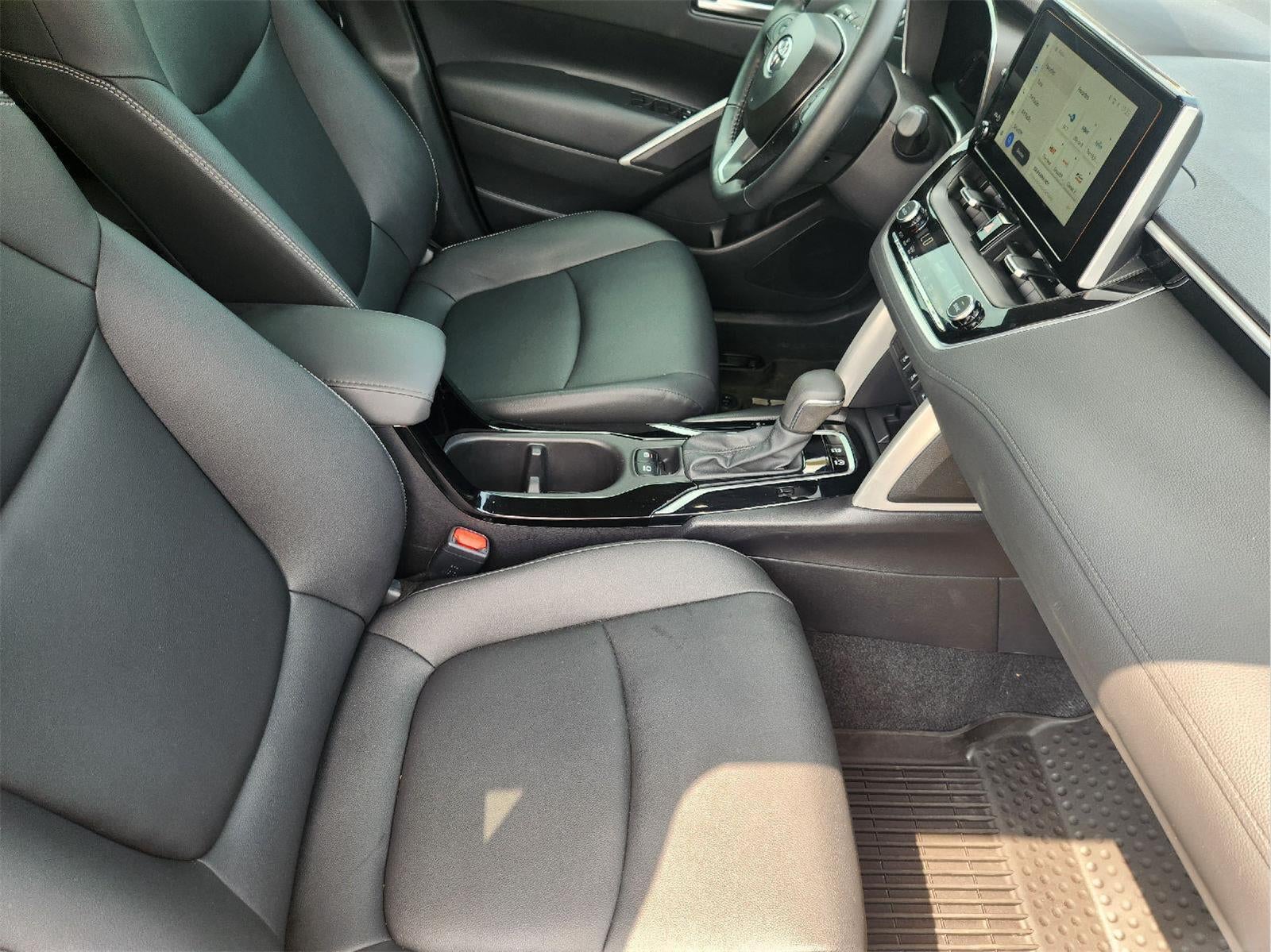 2024 Toyota Corolla Cross XLE