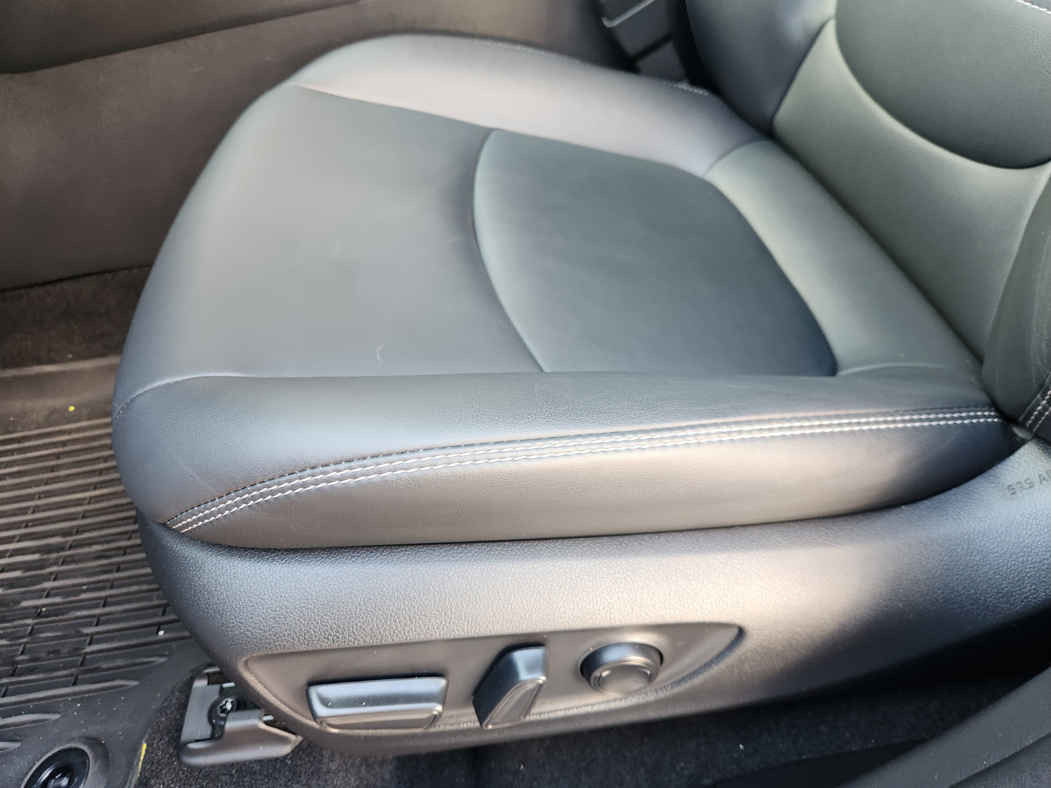 2025 Toyota RAV4 Hybrid XLE Premium