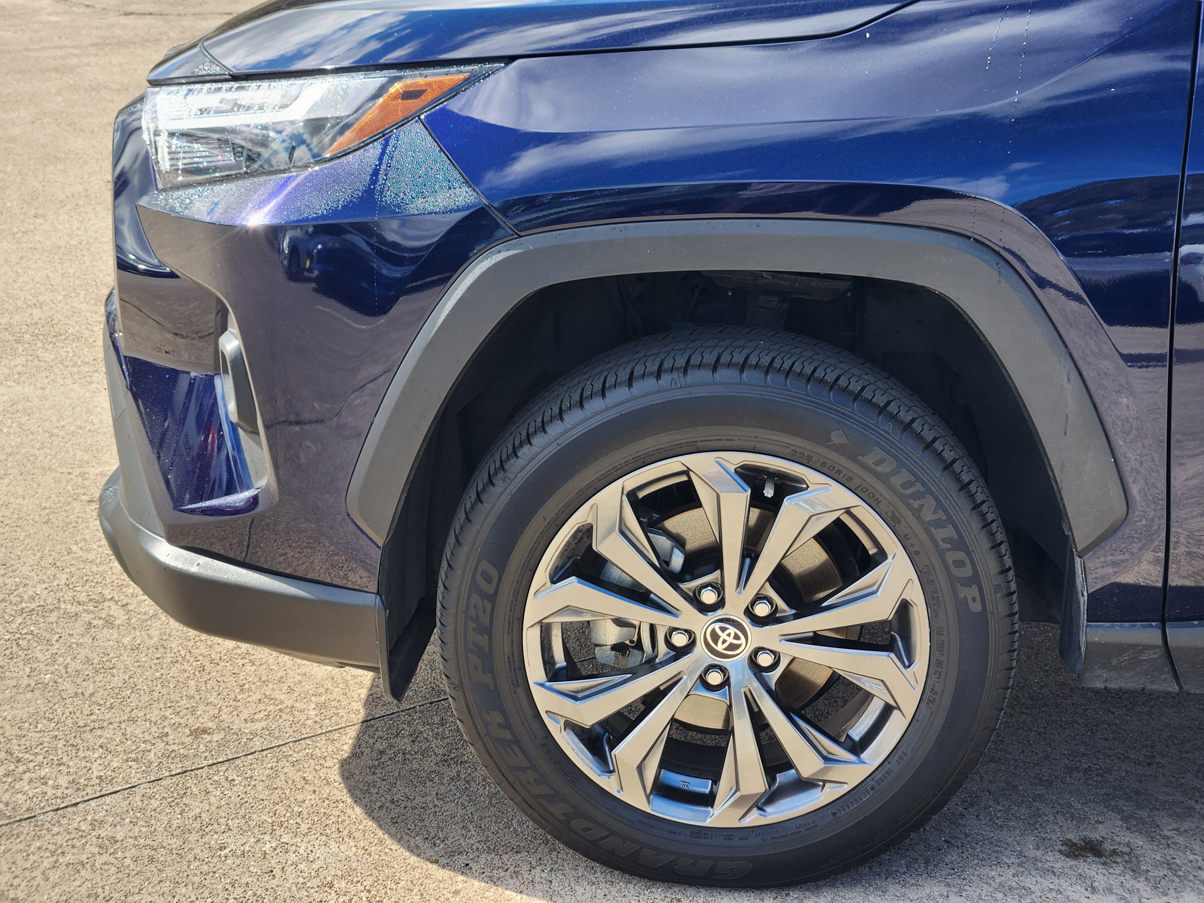2025 Toyota RAV4 Hybrid XLE Premium