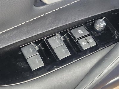 2025 Toyota Corolla Hatchback SE