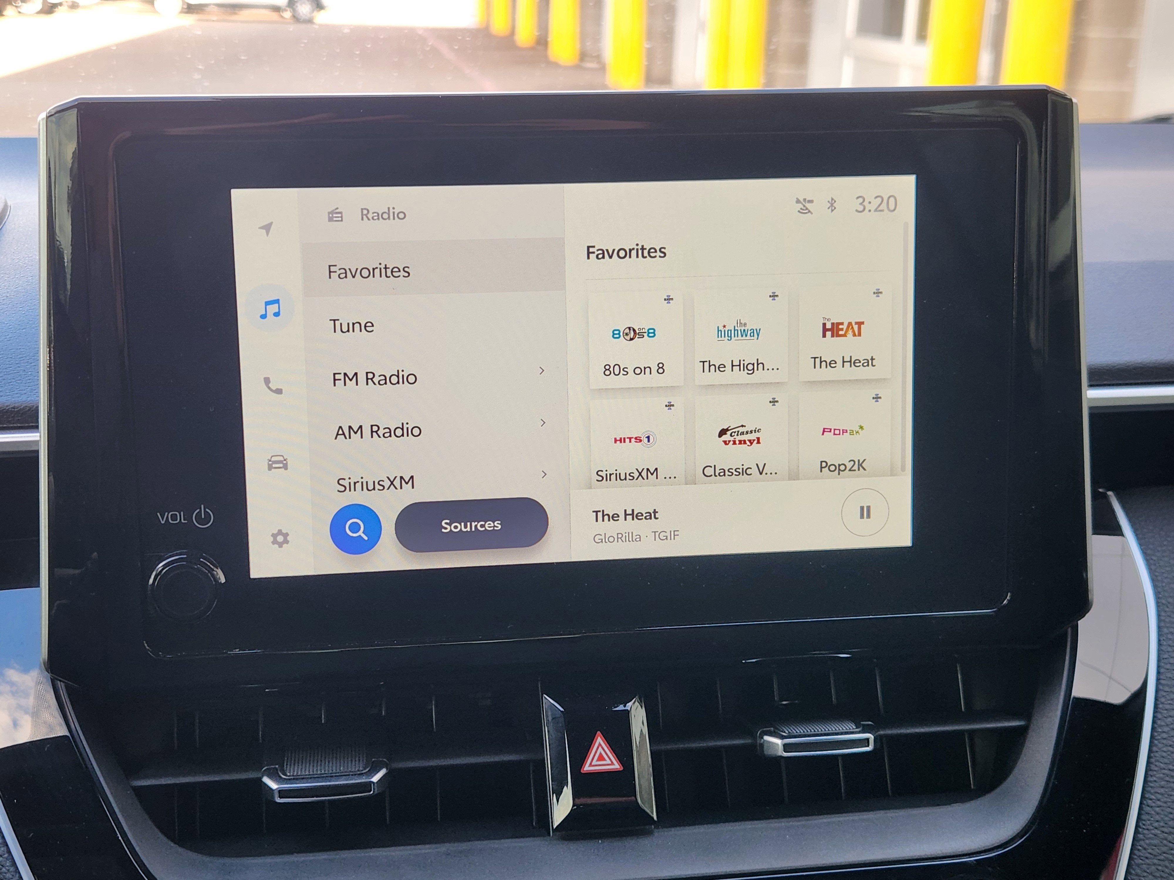 2025 Toyota Corolla Hatchback SE