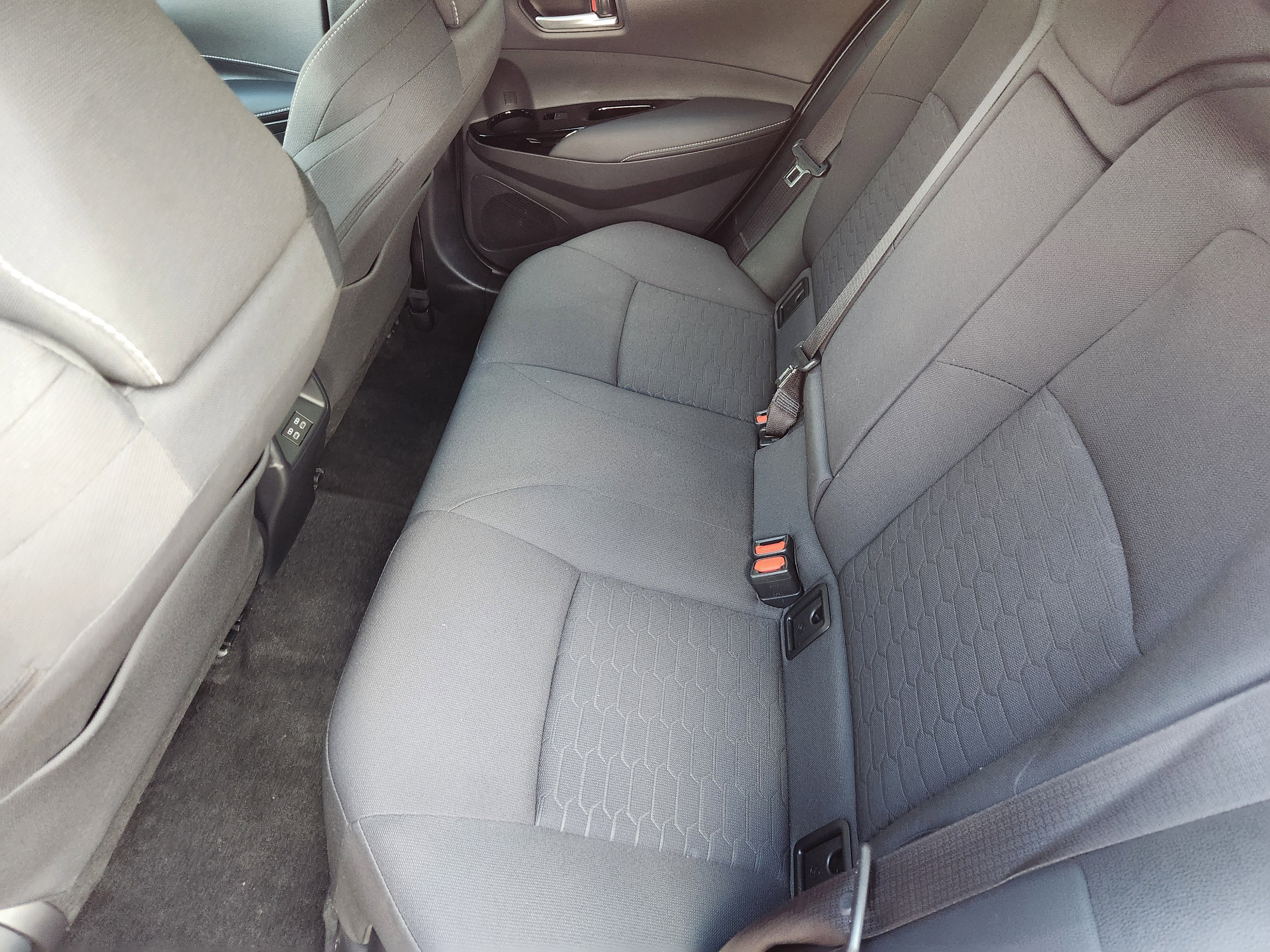 2025 Toyota Corolla Hatchback SE