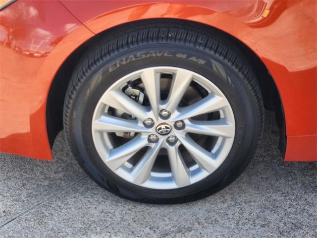 2025 Toyota Corolla Hatchback SE