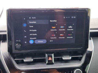 2025 Toyota Corolla Hatchback SE