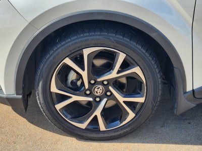 2020 Toyota C-HR XLE