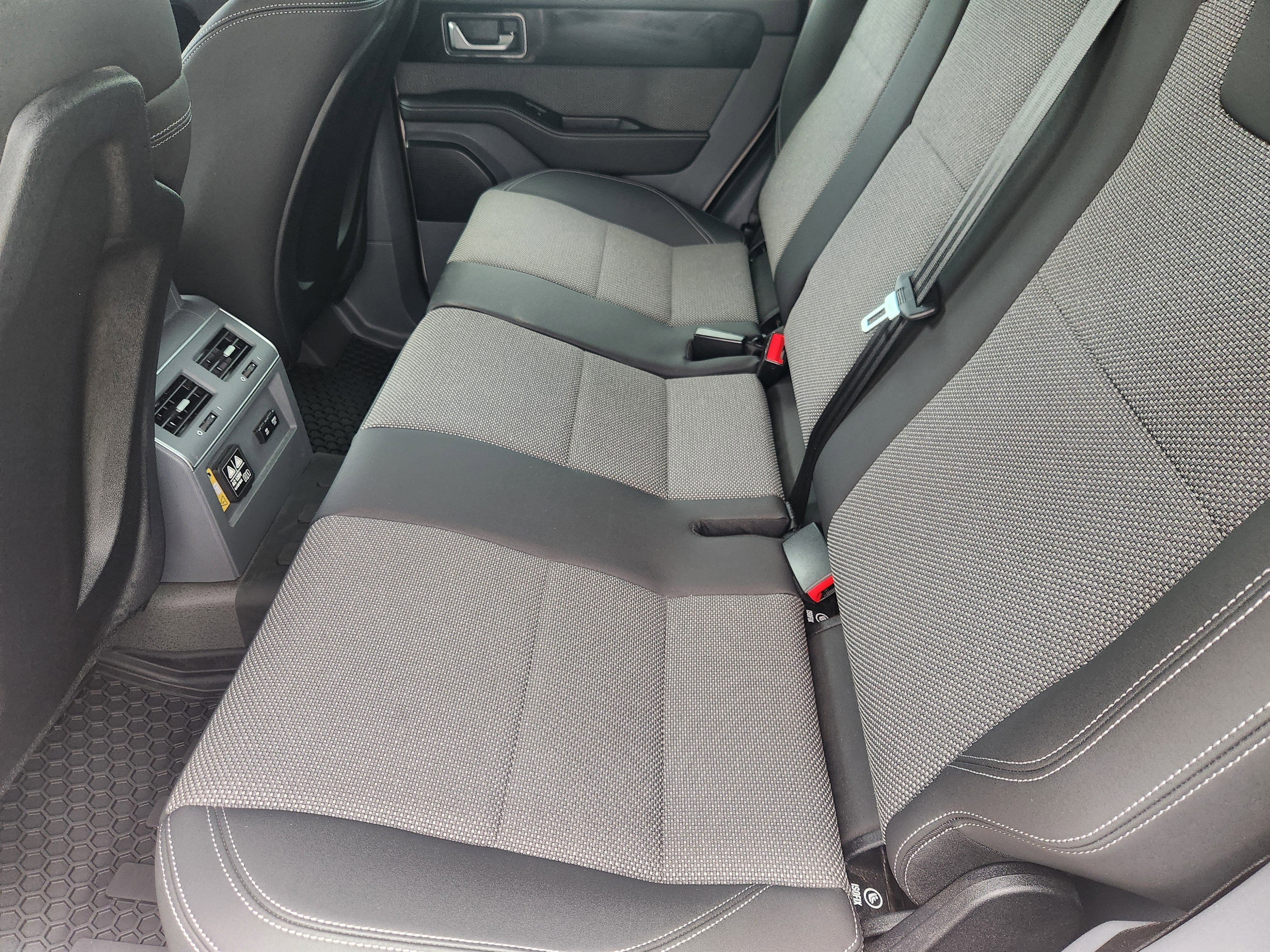 2024 INEOS Grenadier Station Wagon Trialmaster Edition