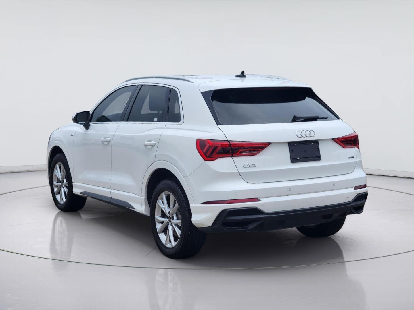 2023 Audi Q3 S line Premium