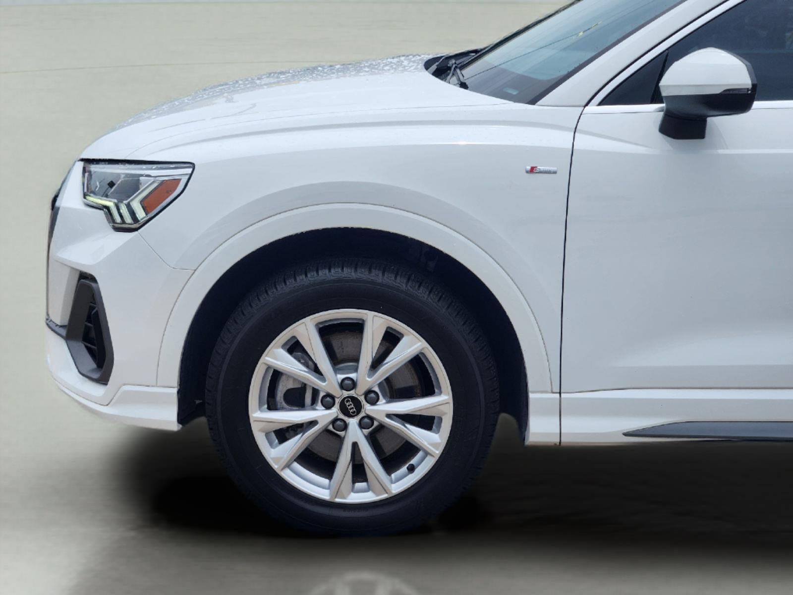 2023 Audi Q3 S line Premium
